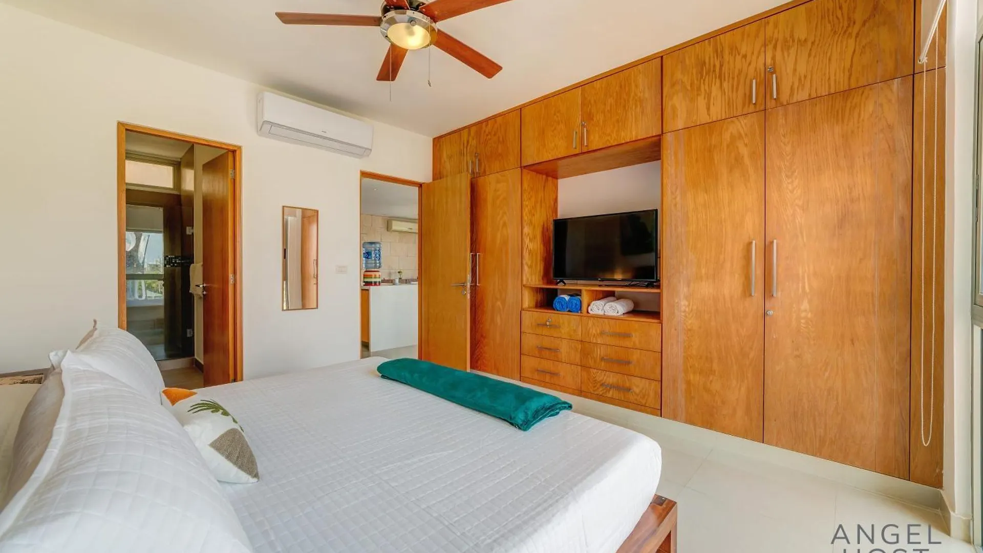 New Sunlit Stay Private Roof Terrace Bbq Spatub Playa del Carmen Holiday home